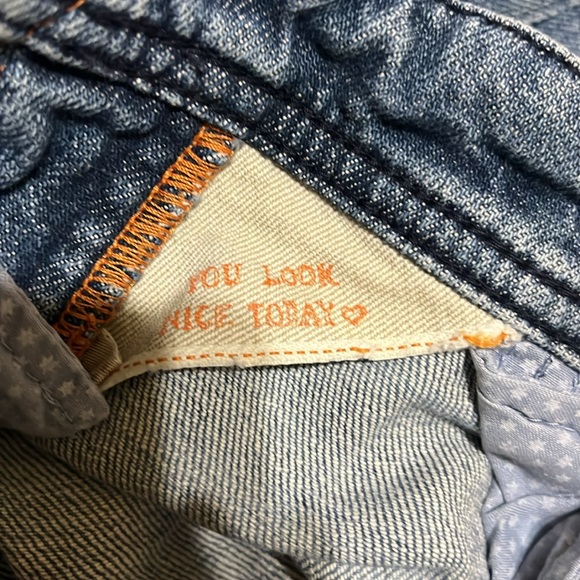 Hugo Boss - Picture 12 of 12